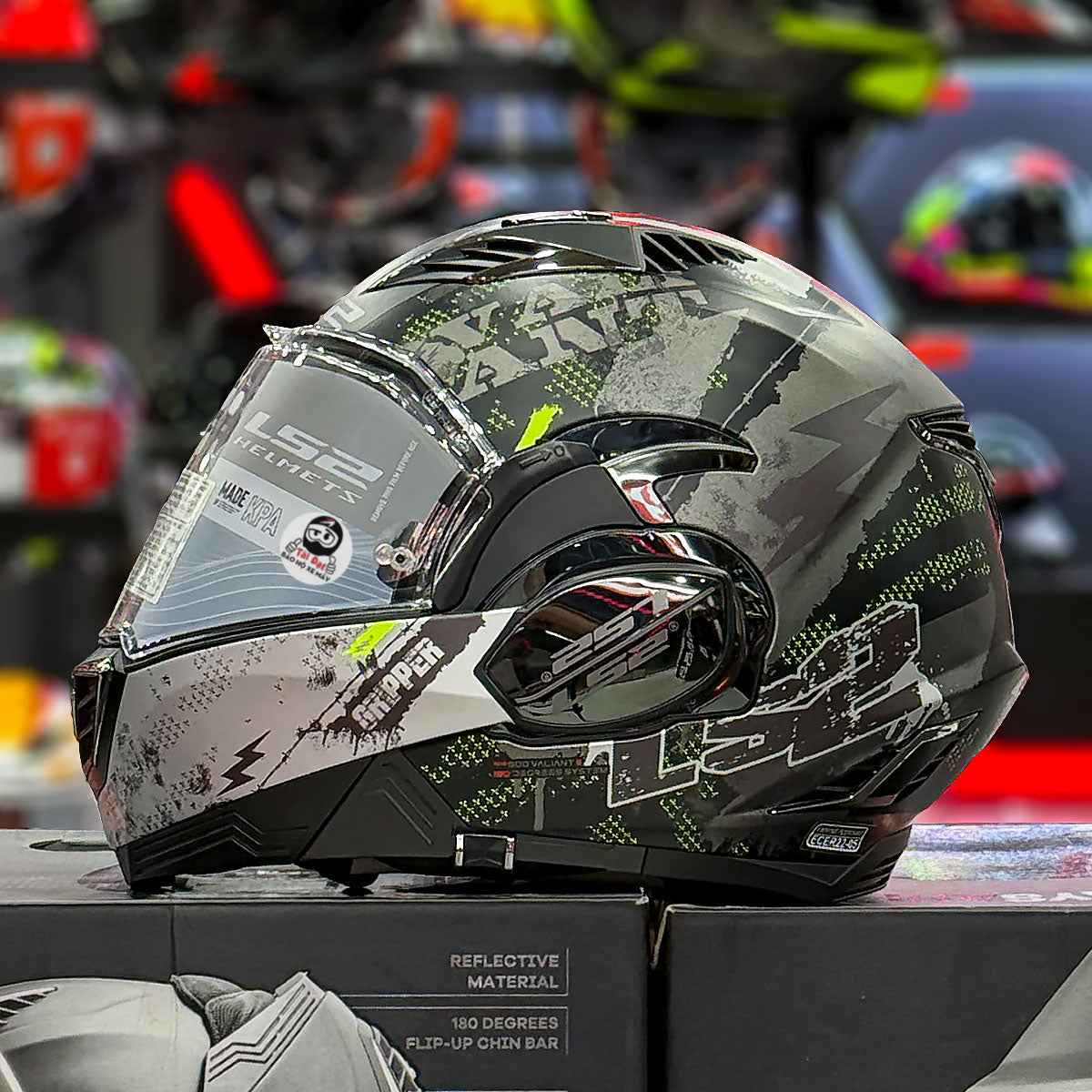 LS2 Valiant 2 Gripper FF900