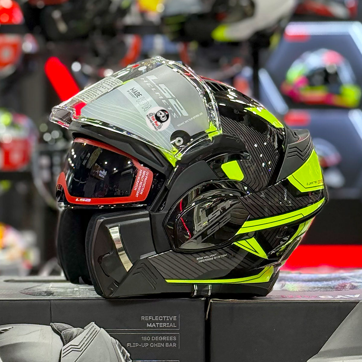 LS2 Valiant II Revo Đen Xanh FF900