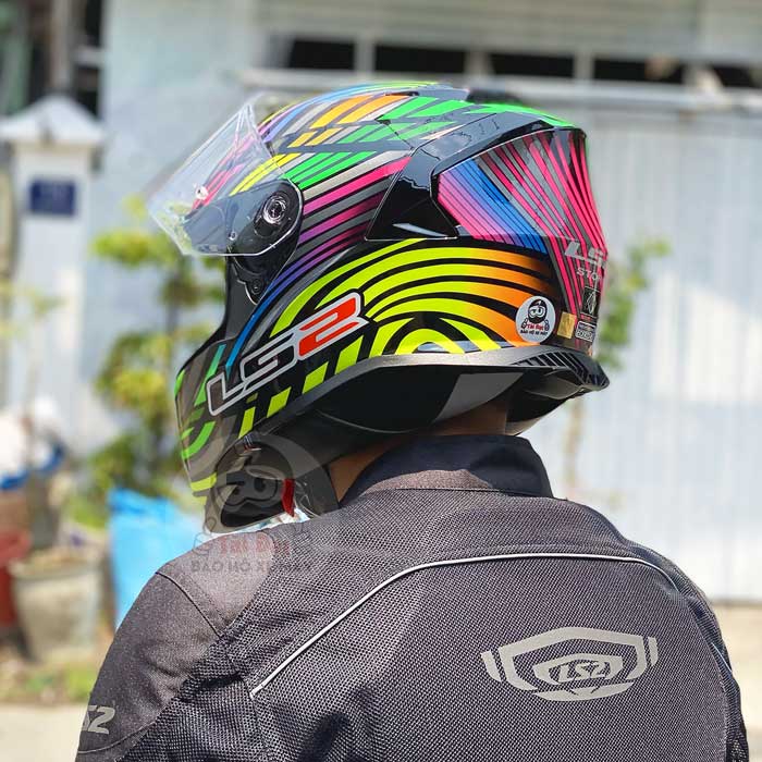 LS2 FF800 Storm Rainbow