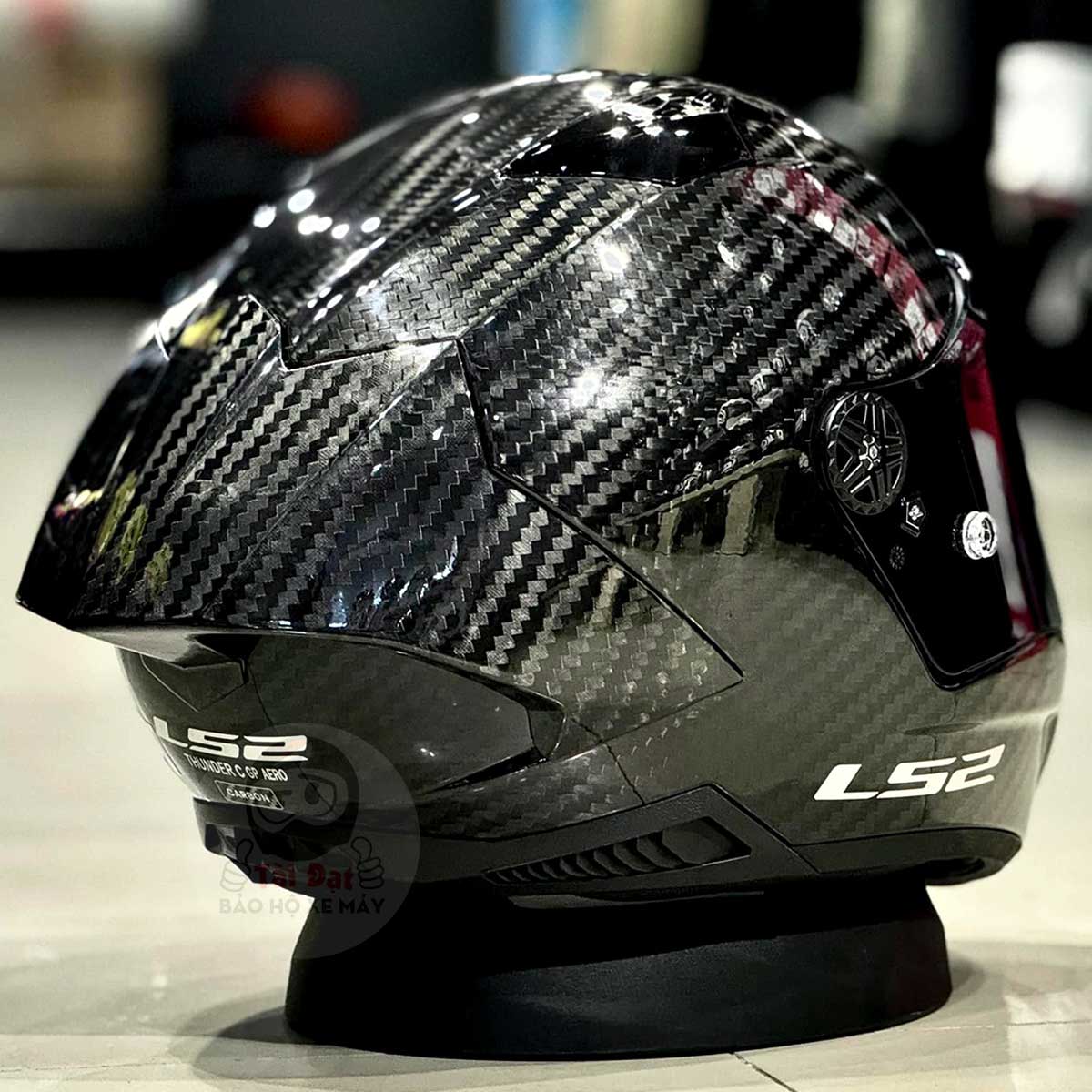 LS2 FF805 Thunder GP Aero