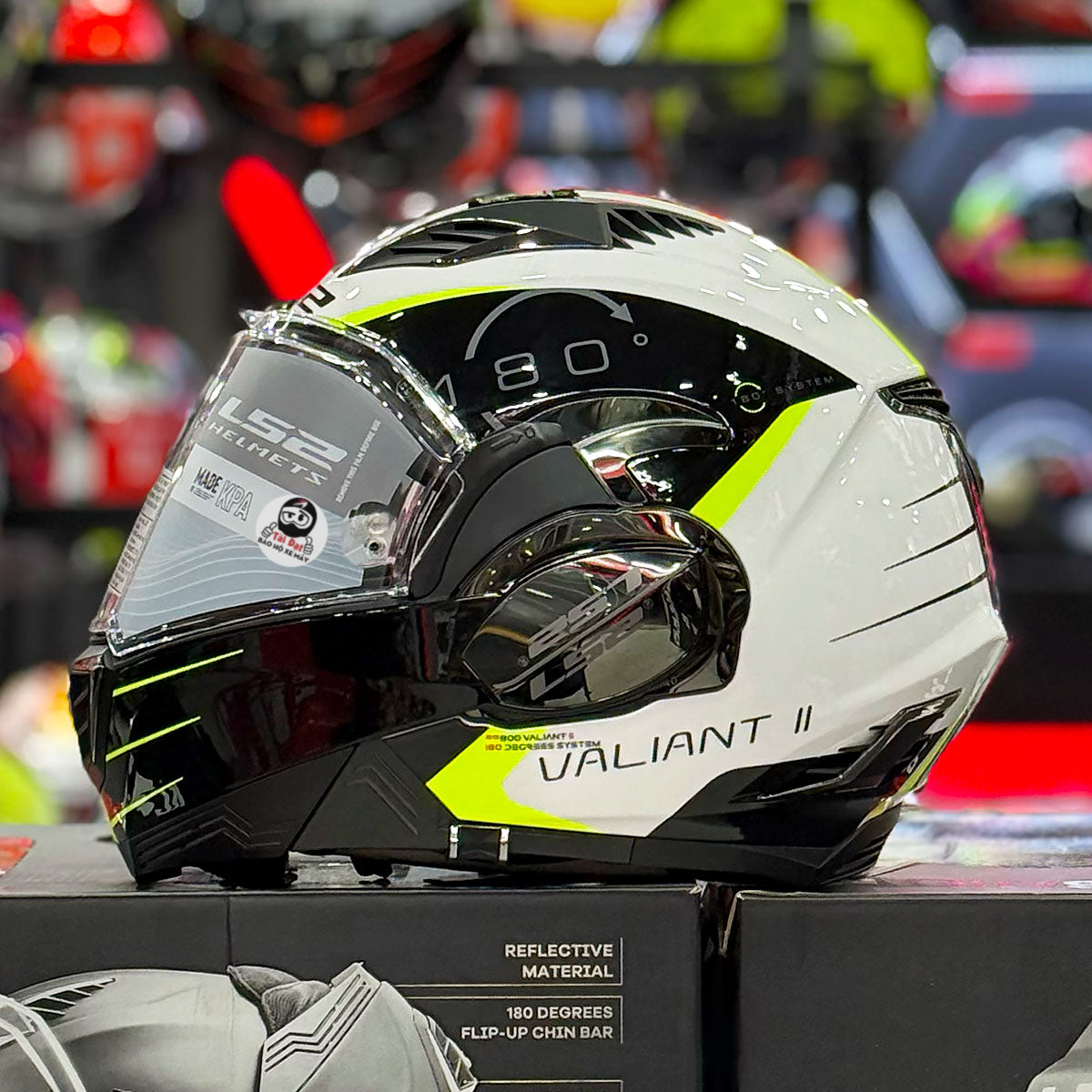 LS2 Valiant II Codex Trắng Đen FF900