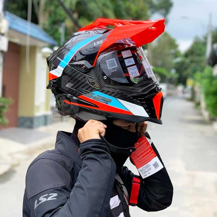 LS2 MX701 Explorer Carbon Đỏ Xanh